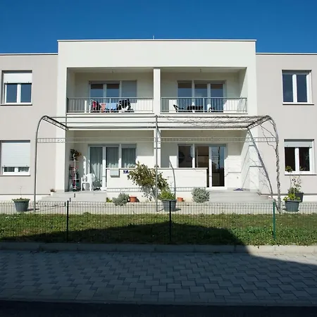 Apartments Mm * Kaštela