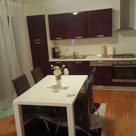 Apartment Apartments Mm